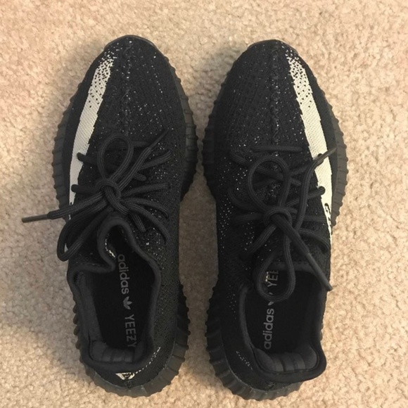 Adidas Yeezy Boost 350 V2 Oreo Size 8 main image 8